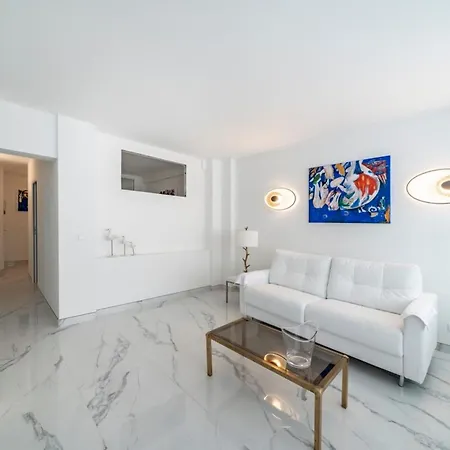 2-3 Bedroom Ideally Located * كان